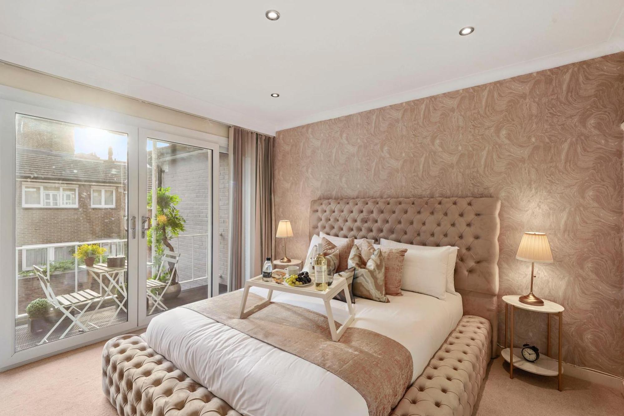 Mews House London With Private Patio & Parking Villa Kültér fotó